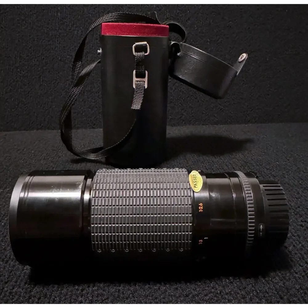 Sigma Zoom-8 II 70-250 mm f/3.5-4.5 Tele-Zoom Lens • Multicoated • 62 mm Skyligh
